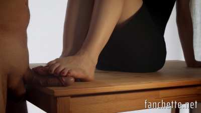 Une touche d&eacute;licate - Mlle Fanchette lets him play with her feet as long as he self ruins his orgasm! 