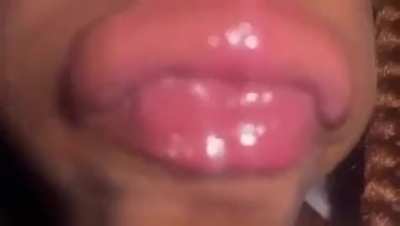 Lips fat asf😩