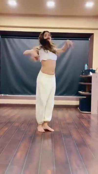 Sexy Janhvi Kapoor