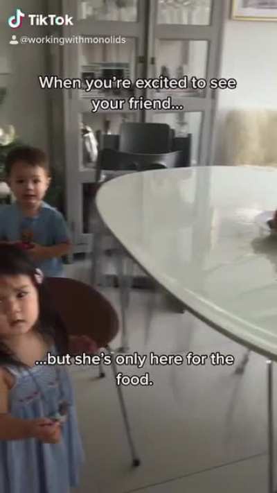 When you&rsquo;re excited to see your friend but she&rsquo;s only here for the food