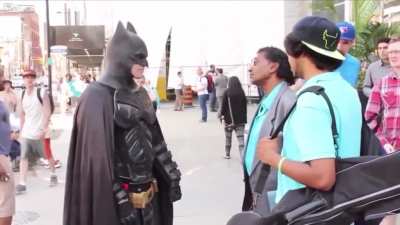 Guy drops the good ol&rsquo; IQ line while threatening Batman