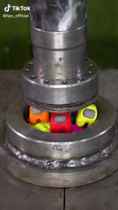 Imposter&rsquo;s Wet Dream (Credits: Hydraulic Press Channel)