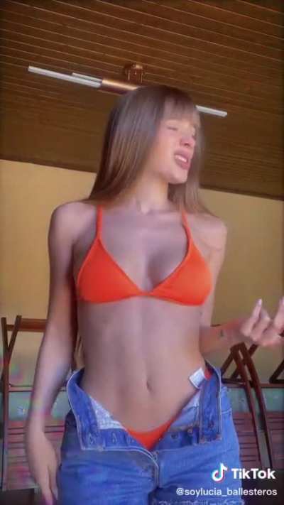 @lucia_ballesteros