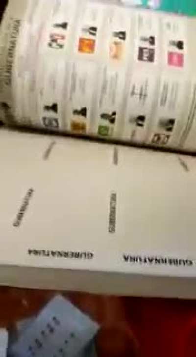Lo que sucedi&oacute; en una casilla con las boletas electorales, est&aacute;s ya estaban marcadas hacia el partido morena. Por suerte esas boletas ya fueron canceladas