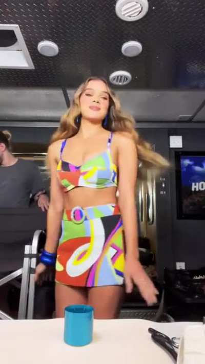 Gorgeous Hailee Steinfeld