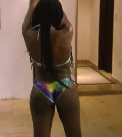 Naomi 🍑