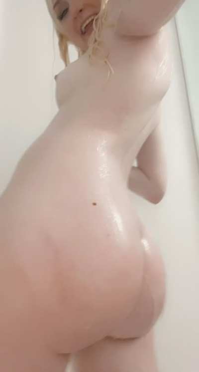 Ever done a wet raw anal fuck with a fat booty like mine?