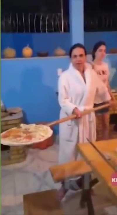 Making a pizza