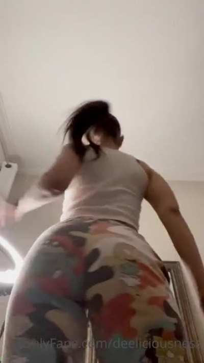 She hardly posts and when she does it’s shit like this smh