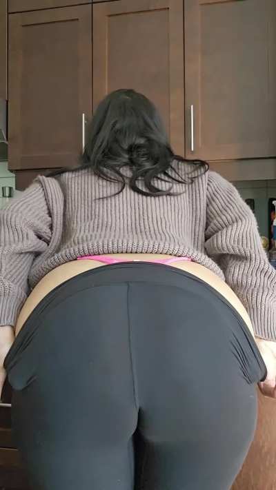 Try to taste my tight phat pussy and you will get addicted to it