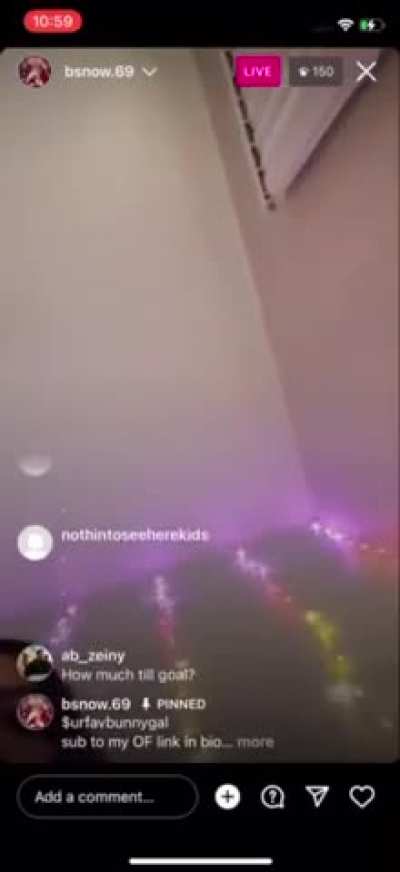 Beverly Snow showing her sexy body &amp; pretty 🤩😍 skin seducing simps in Instagram LIVE comments for cash app tips💸