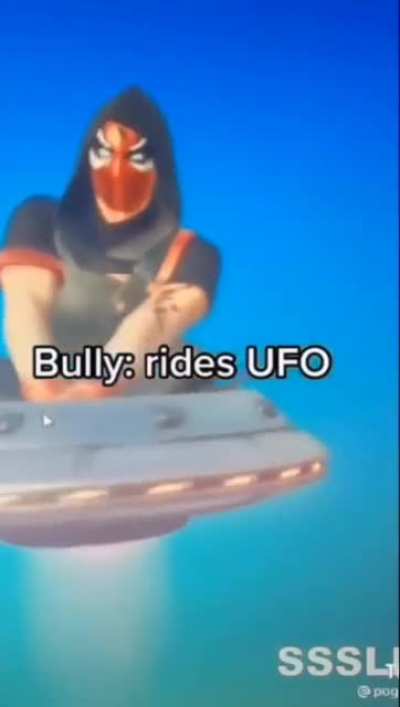 👽