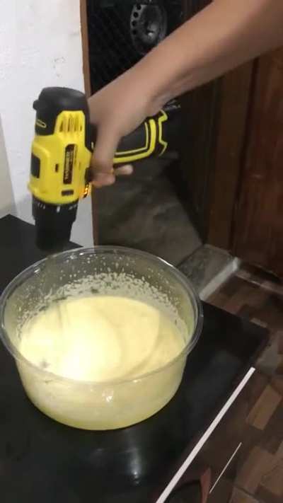 Fazendo bolo no estilo &ldquo;gambiarrento&rdquo; de ser