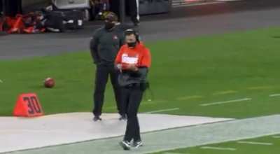 Kevin Stefanski mic&rsquo;d up: &ldquo;we&rsquo;re giving it to nick, so don&rsquo;t worry fantasy football people&rdquo;