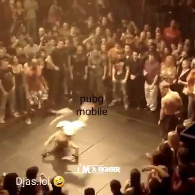 I found it on Facebook. I just love this video ! CODM vs PuBgM (Battle)