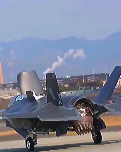 F-35B Lightning II landing vertically at Marine Corps Air Station
