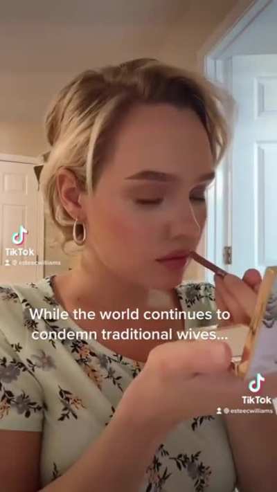 @esteecwilliams