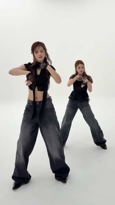 251009 NMIXX Tiktok update | We&rsquo;ll still be each other, right?
