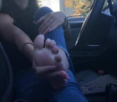 We are going out on a car date, I&rsquo;m putting my feet in your lap and start teasing you. What is your next move?😛👣