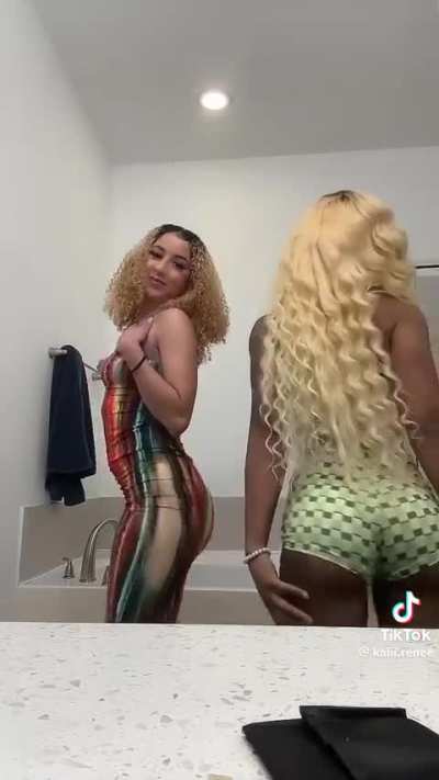 Jiggly in sundress