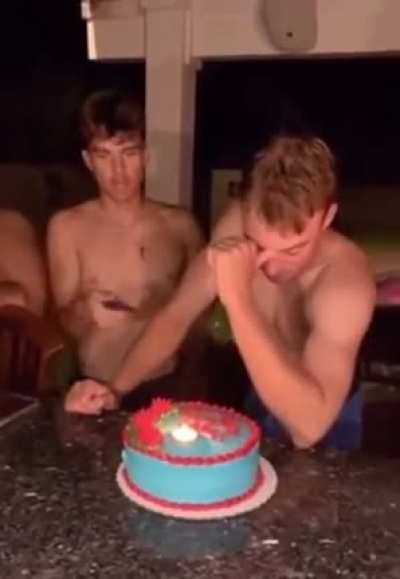 happy birthday🥳 🥳