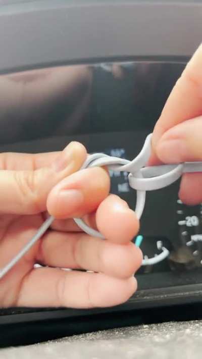 I see SO MANY people struggle with the MC. This is how I learned it. No other method made sense. I feel like the large cord helps illustrate what&rsquo;s happening. Hope this helps.