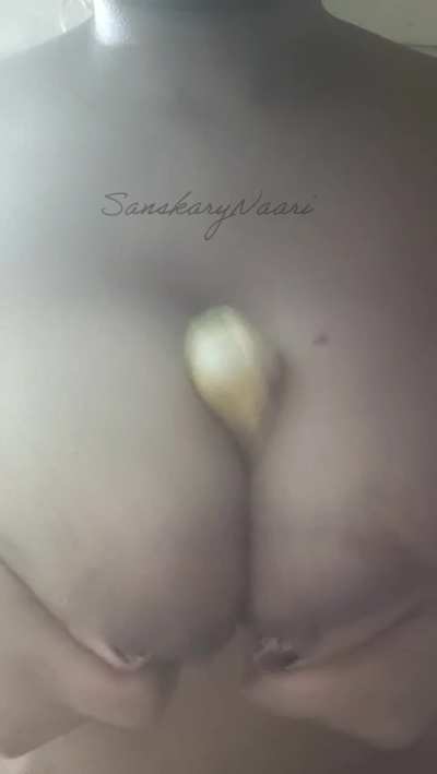 one banana, two handfuls [f]