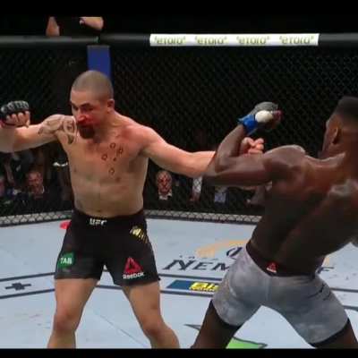 1 week ago, Israel Adesanya attempted to land his special move "Dark Dragon Rush" on Sean Strickland, whom the latter successfully countered.