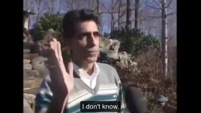 Reyiz meşhur olmuş dayağı ile.