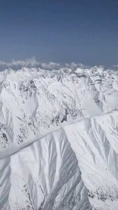 Flight from Islamabad to Gilgit. Crossing might Karakoram, Himalayas and Hindu Kush. Credit @thenorthdrive