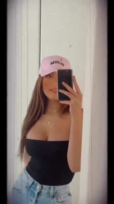 Langsam wird es warm und Sluts wie Nona haben wieder den Drang sich zu pr&auml;sentieren 😈💦