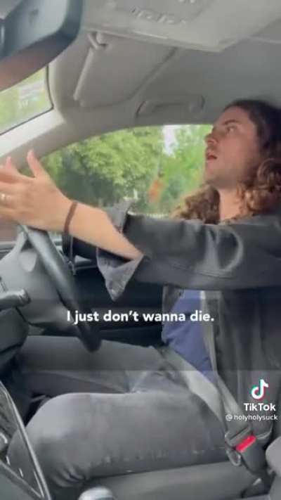 Antivaxxers be like
