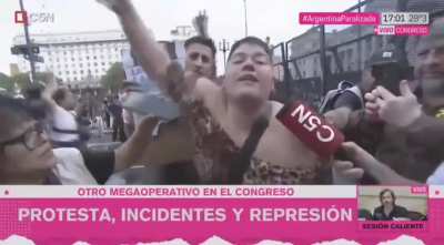 "Te voy a denunciar por estafa psicol&oacute;gica"