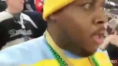 Yo despertando en un concierto de Valentin Elizalde despues de dormir con tos y fiebre