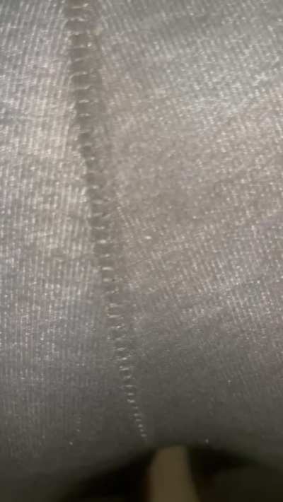 Cum smell it through my leggings 🥵💨