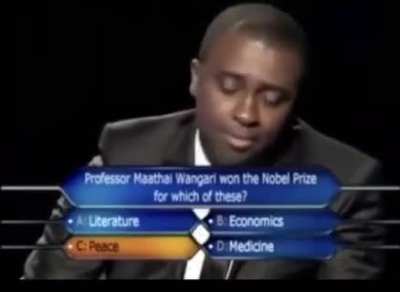 Presenter lets the contestant down gently after answering the final question on Nigerian &ldquo;Who Wants to Be a Millionaire?&rdquo;