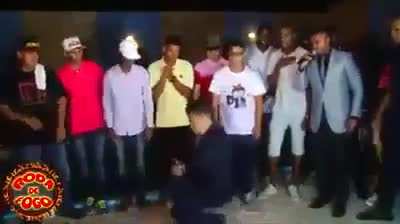 Don't know where else to post this but here's a random video of people dancing, enjoy!