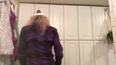 Beyoncé song and vid inspired by “Queen Bee” beer. Now put your hands up...!