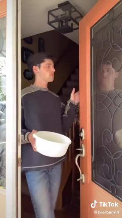 I can&rsquo;t stop watching this!