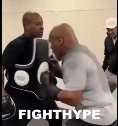 57years old Mike Tyson- Day3 of training for his upcoming fight against Jake Paul "Still wanna fuck with me?" 