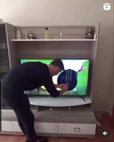 Magic trick, try this at home.