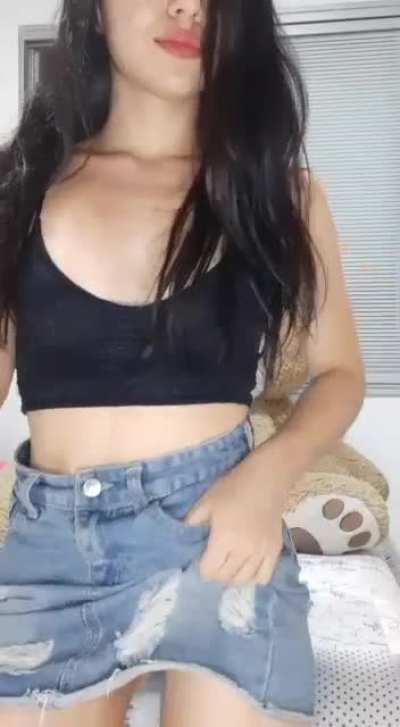 Alguien sabe quien es ella?