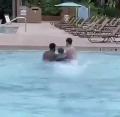 Jaylen Brown and Enes Kanter help their 7&rsquo;5 teammate Tacko Fall learn how to swim