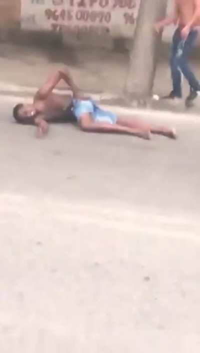 Idiot fights pole&hellip;