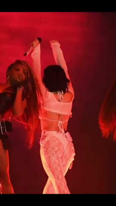 Becky singing Mala Santa 