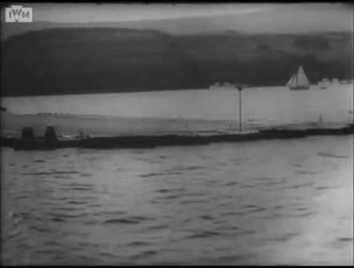 "Lily", an experimental floating runway trialed in 1945