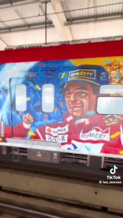 Trem com alus&atilde;o a hist&oacute;ria do Chefe. 