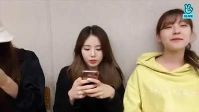 Teasing the Maknae - Audio Gif