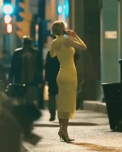 Samara Weaving&rsquo;s incredible ass in that dress