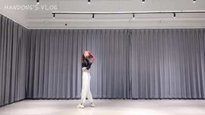 Handong's Vlog - 'BOCA' Dance Practice (200822 Handong Weibo)